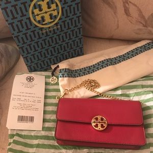 NWT- Tory Burch Chelsea Chain Pouch: Red